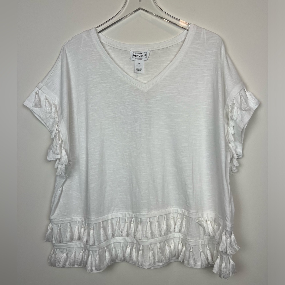 NWT For the Republic Women’s V-Neck Tassels Shirt Sz 1X White
